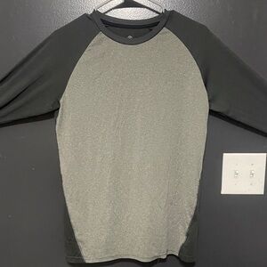 Men's Gray and Black Raglan Shirt